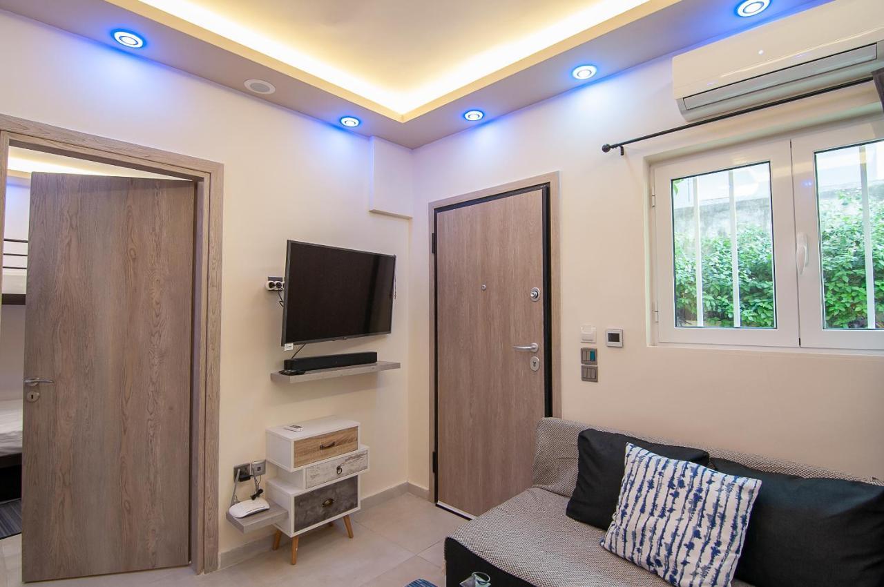 Modern Studio For 4 In Glyfada Apartment Athens Exterior photo